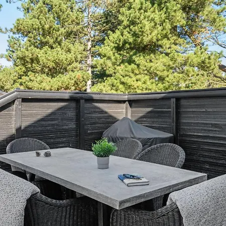 Holiday home Gottfrida - 2km From The Sea In Western Jutland By Interhome *